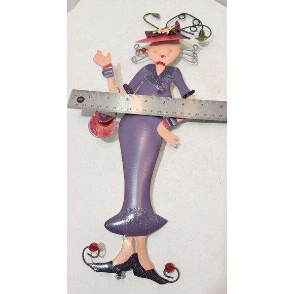 Red Hat Society--Paperback Book--Wall Plaque Decor 15" Metal Lady Figurine - Picture 9 of 9